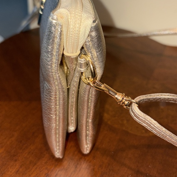 Stone Mountain  crossbody bag  Wristlet  gold metallic  GT HW 5 compartment NWOT - Picture 8 of 17